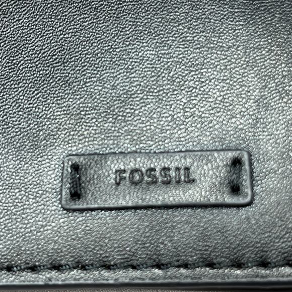 Fossil Passport Credit Card Zip Pocket Travel Accessory Leather Old Money - Picture 3 of 14